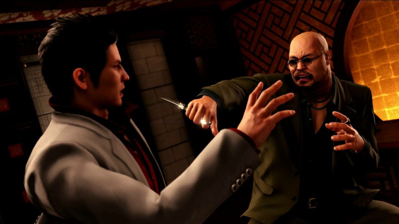 Der Protagonist wird von einem wütenden Mann im Anzug mit einem Klappmesser attackiert.