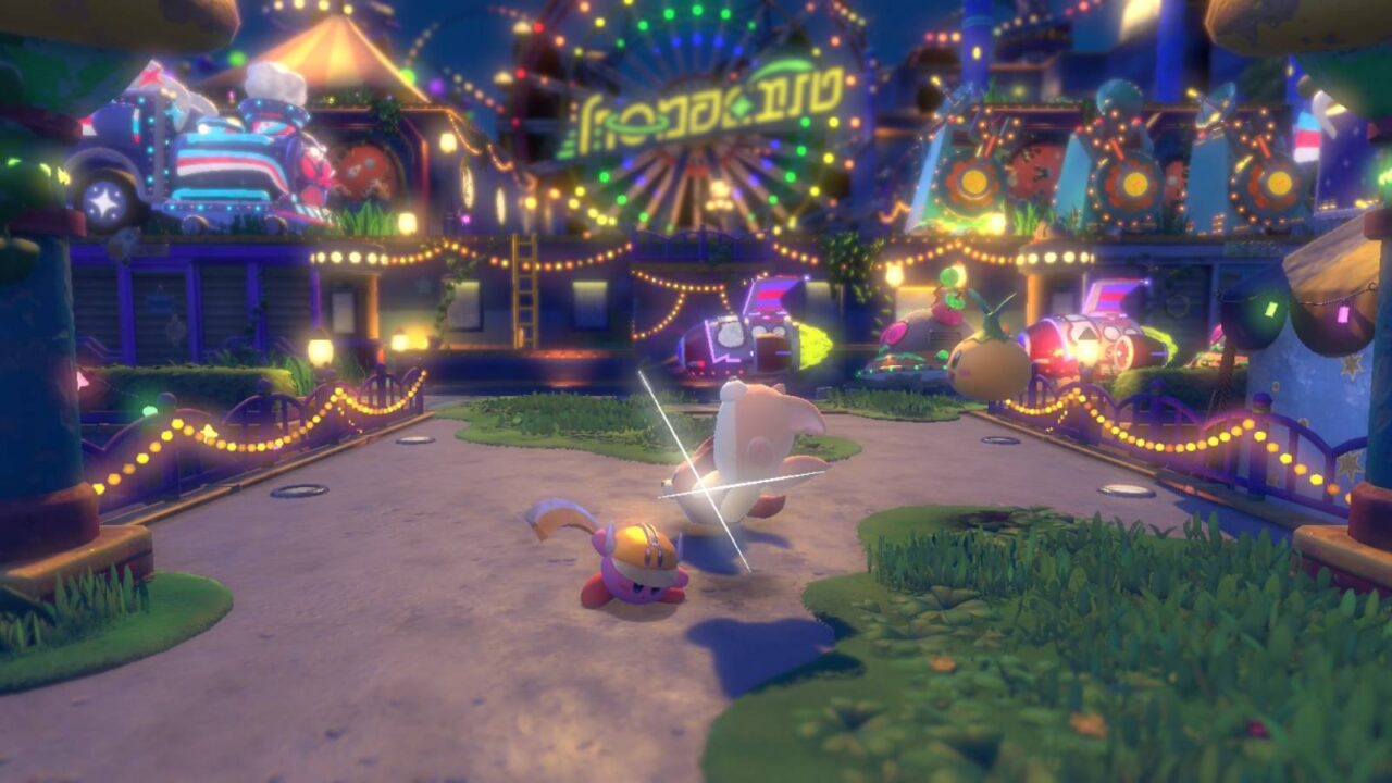 Kirby steht auf einem Kirmesplatz. Hinter ihm steht ein anderes Tier auf dem ein weißes X abgebildet ist.