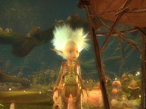 Koboldartiges Fantasie-Wesen mit weißen Haaren.