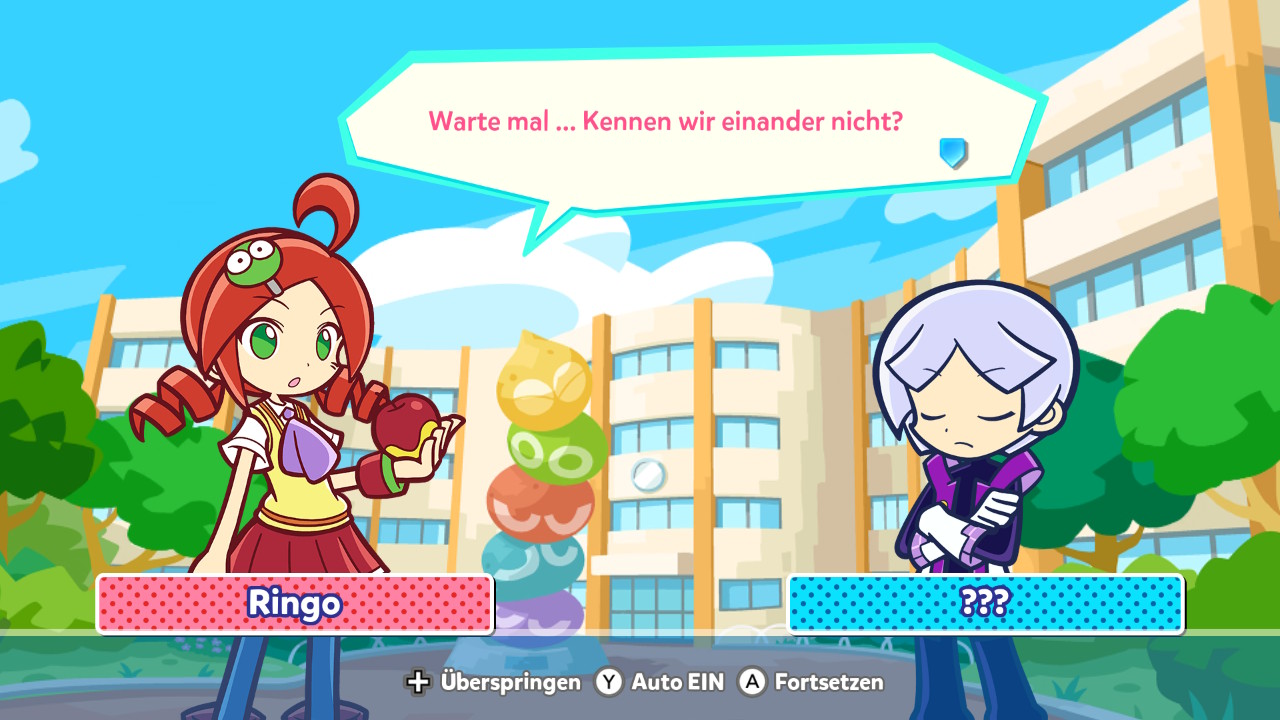 Rothaariges Anime-Mädchen und violett-haariger Anime-Junge fragen sich, ob sie einander kennen vor einem bunten Gebäude.